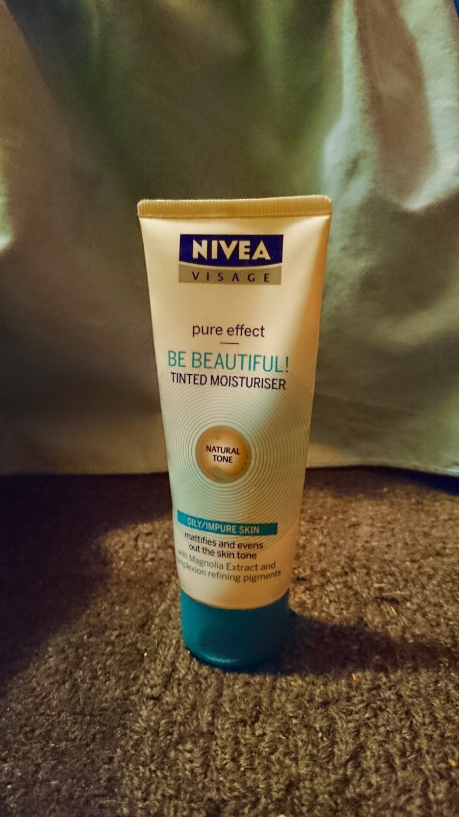 REVIEW Nivea Visage Be Beautiful! Tinted Moisturiser